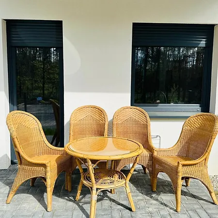 Debowa 3 Priv Ogrod I Miejsce Na Rowery Milicz